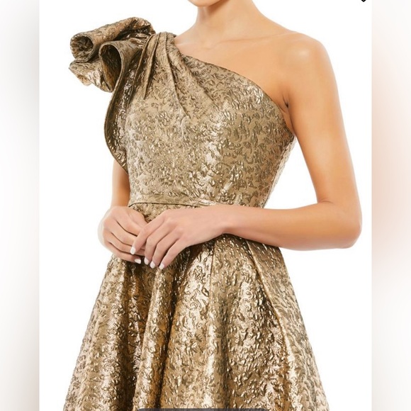 NEW without tags gold midi one shoulder MacDuggal dress with pockets size US 2 - Picture 2 of 8